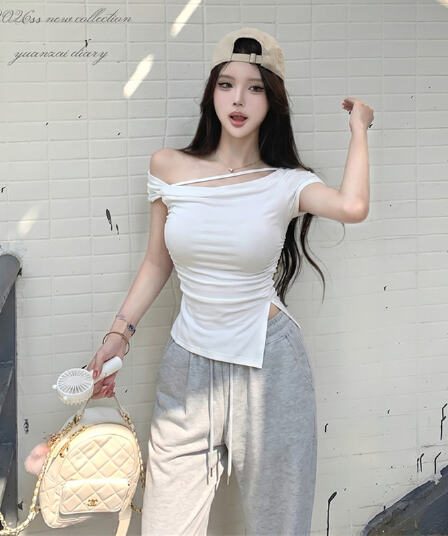 비스듬한 어깨 스트랩 트임 티셔츠 여성 여름 핫걸 바람 허리 수축 디스플레이 몸 섹시함 다용도 불규칙 디자인 센스 맨위