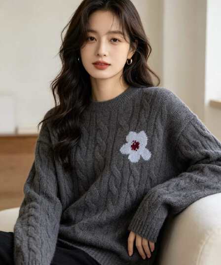 느긋한 바람 화이트 꽈배기 라운드 넥 양모 스웨터 여성 긴 소매 루즈핏 디스플레이 팬 꽃 니트 스웨터 2026 가을 겨울 신제품