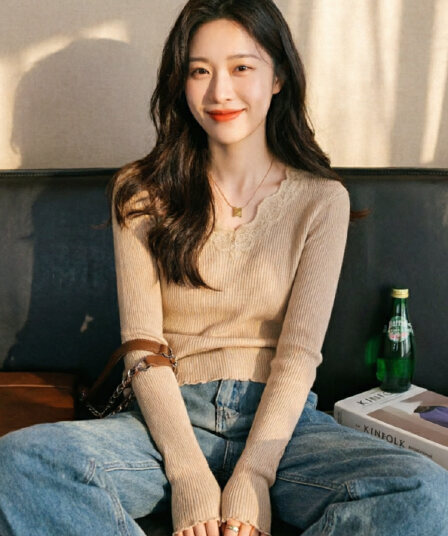 실광택 코튼 레이스 밑바닥 바늘 위버 새로운 외국 가스 인사이드 가져 가라. 프릴 스웨터 낮은 네크라인 디자인 센스 맨위