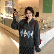 批发2026秋冬季慵懒<b class='q'>宽松</b>显瘦秋冬毛衣女复古针织衫翻领菱格polo领<b class='q'>上衣</b>