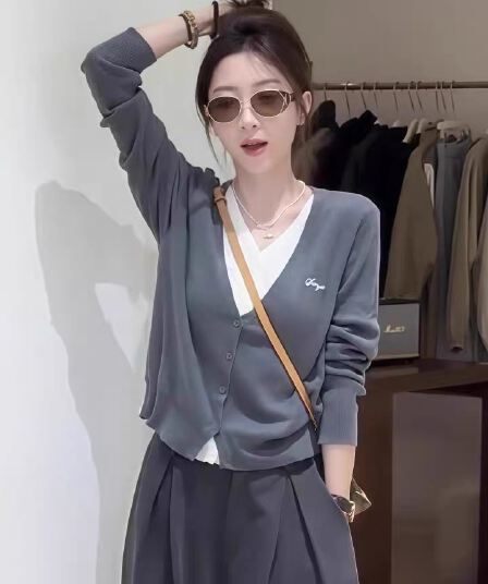 가을 새로운 연령 감소 패션 세트 여성 배색 페이크 레이어드 니트 맨위 캐주얼 와이드 레그 팬츠 다용도 투피스 세트