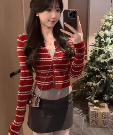 앤디 플러시 워시 물 스트라이프 페이크 레이어드 니트 오픈 가디건 여성 가을 겨울 몸매 가꾸기 슬림해 보이는 인사이드 가져 가라. 만나는 맨위