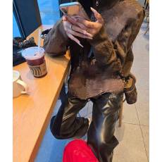 批发爆款字幕拼接针织羽绒服