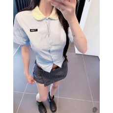 批发爆款缪系减龄款必入<b class='q'>衬衫</b>