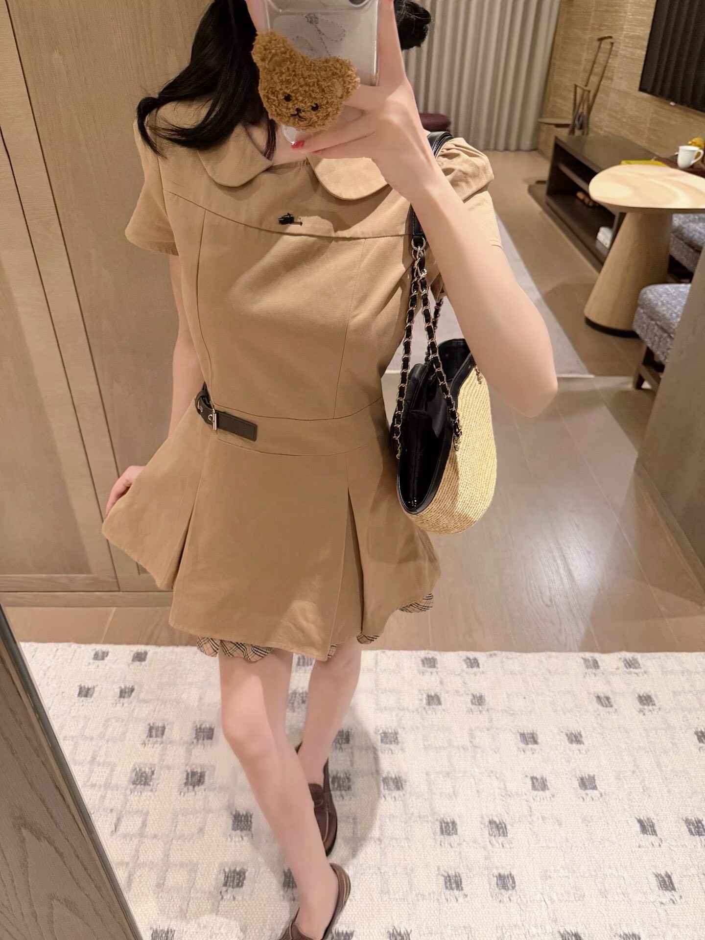폭발 베이비 칼라 자수 가죽 벨트 드레스