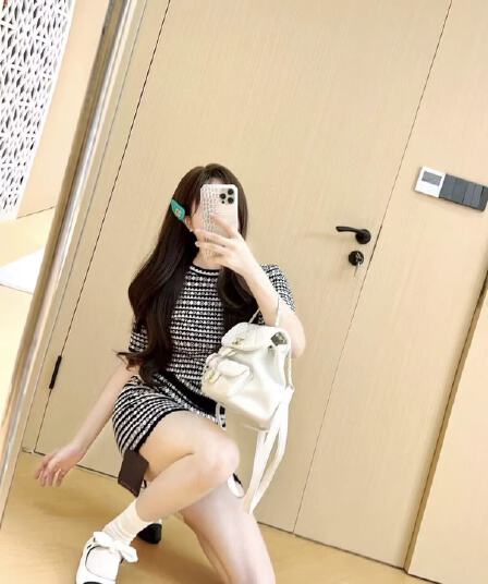 폭발 오류 부서 스트라이프 배색 니트 세트