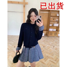 批发官图 秋新款字母刺绣<b class='q'>长袖</b>拼接开衫+格子百褶裙两件套女 大量现货