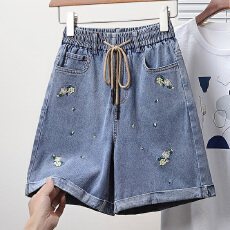 批发实拍夏新款大码宽松弹力绣花牛仔松紧腰五分裤胖MM<b class='q'>加大</b><b class='q'>加肥</b>中裤