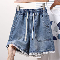 批发实拍夏款大码松紧腰宽松<b class='q'>蕾丝</b>阔腿四分牛仔<b class='q'>短裤</b>胖MM显瘦高A字热裤