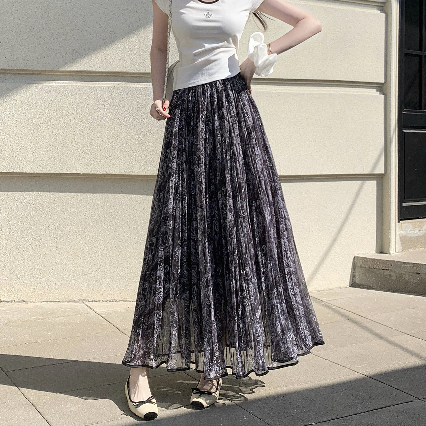 레트로 캐슈 꽃 반신 스커트 여성 2026 봄 새로운 하이웨이스트 슬림해 보이는 도루 센스 한 마디 롱 코트 망사 치마