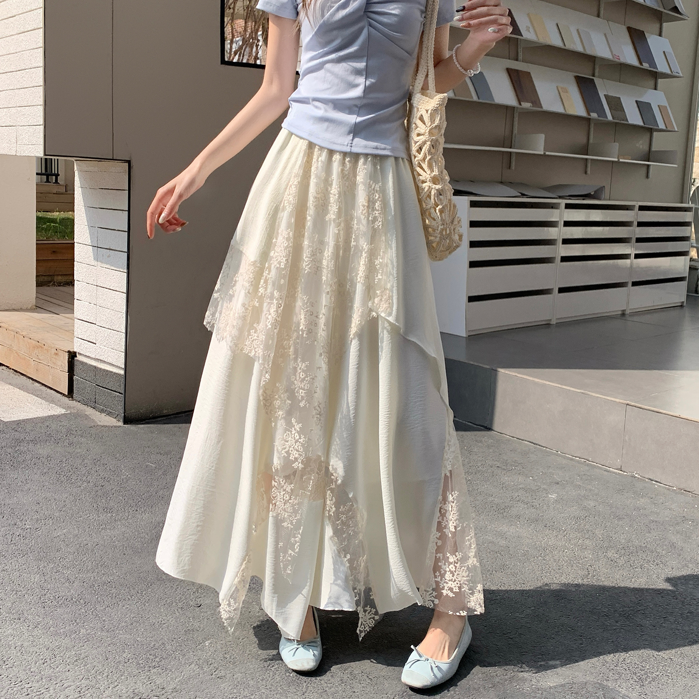 2026 봄 여름 반신 스커트 무거운 작업 불규칙 레이스 레이스 여성 빅 사이즈 디자인 센스 한 마디 아주 긴 치마