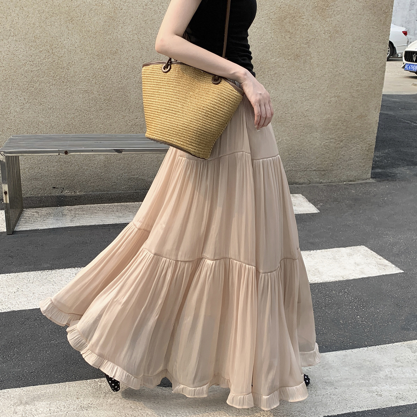 아름다운 자이언트 잘 생긴 깃발 실 반신 스커트 여성 2026 봄 여름 우아한 큰 진자 요정 거즈 스커트 도루 센스 한 마디 롱 스커트