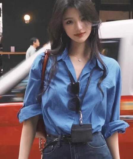 파란색 POLO 칼라 긴팔 셔츠 여성 2026 가을 새로운 느긋한 바람 루즈핏 슬림해 보이는 셔츠 맨위 외출용