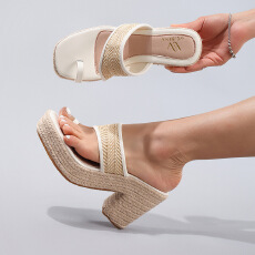 批发2025<b class='q'>夏</b>季新款麻绳坡跟厚底凉鞋夹趾人字拖外贸女鞋货号711-16