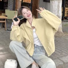 批发奶黄色工装风衣外套女春秋2025新款减龄设计感小众独特别致学院风