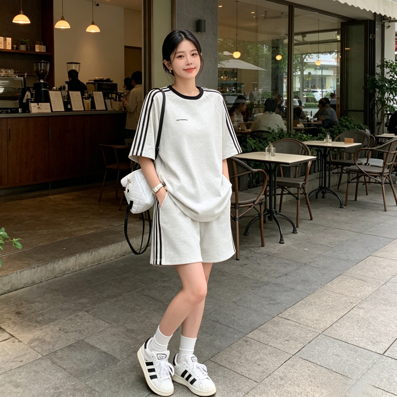 아메리칸 튀김 거리 캐주얼 운동복 세트 여성 여름 학생 한국 스타일 패션 루즈핏 반팔 반바지 러닝 투피스 세트