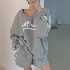 批发休闲运动<b class='q'>套装</b>女2026新春秋宽松V领字母套头卫衣+阔腿短裤两件套潮