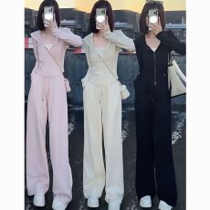 批发2026秋季新款杏色减龄上衣阔腿裤两件套运动风连帽卫衣小个子<b class='q'>套装</b>