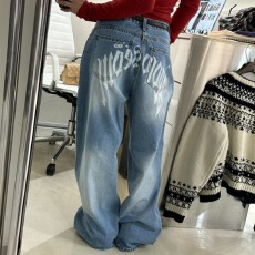 批发<b class='q'>PP</b>字母复古磨白<b class='q'>大</b>长腿休闲牛仔<b class='q'>裤</b>