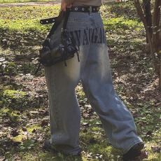 批发<b class='q'>PP</b>字母复古磨白<b class='q'>大</b>长腿休闲牛仔<b class='q'>裤</b>