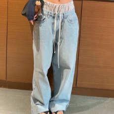 批发26春 时尚设计感拼接腰直筒阔<b class='q'>腿</b>显瘦牛仔<b class='q'>裤</b>