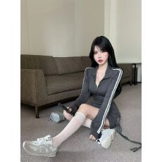 批发港风高级小众polo领拉链长袖<b class='q'>连衣裙</b>女运动风辣妹褶皱修身包臀裙