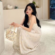 批发温柔风绝美小裙海边度假连衣裙气质仙女<b class='q'>雪纺</b>吊带<b class='q'>长裙</b>子夏季2026年