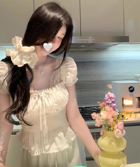 화이트 워터 여성 화이트 장미 우유 푸 거품 소매 맨위 여성 순수한 욕망 바람 분위기 센스 몸매 가꾸기 슬림해 보이는 외출용 반팔 맨위