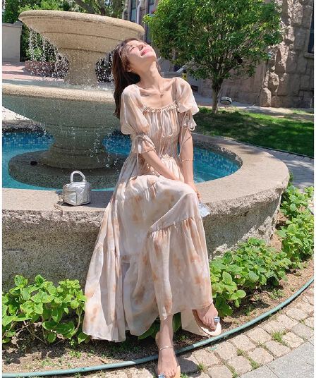 프랑스식 낭만주의 광장 칼라 꽃무늬 드레스 여름 요정 2026 새로운 봄 가을 부드러운 품격 슈퍼 요정 휴가 롱 스커트