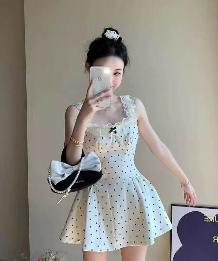 순수한 욕망 핫걸 도트 무늬 레이스 슬립 여성 드레스 봄 새로운 허리 수축 쇼트 스타일 퍼프 스커트 트렌디 조끼 스커트