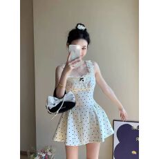 批发纯欲辣妹波点花边吊带<b class='q'>连衣裙</b>女春季新款收腰短款蓬蓬裙潮背心裙