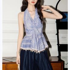 批发气质V领挂脖无袖吊带背心女夏季设计感百搭扭结度假上衣INS