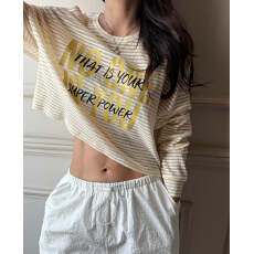 批发韩国chic设计感字母印花镂空肩长袖T恤女早秋减龄宽松休闲上衣