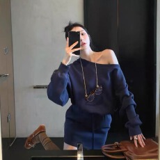 批发高级感欧货甜美气质独特<b class='q'>套装</b>长袖露肩上衣短裙子两件套