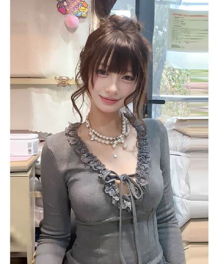 2026 조기 봄 가을 한 부서 V넥 스트랩 레이스 긴팔 티셔츠 여성 핫걸 몸매 가꾸기 핫걸 순수한 욕망 바람 맨위