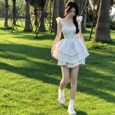 批发2026春夏法式绝美甜辣妹飞飞袖吊带<b class='q'>连衣裙</b>仙女裙收腰<b class='q'>蓬蓬裙</b>小个子