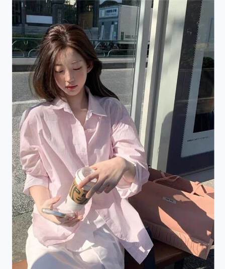 핑크색 스트라이프 여성 셔츠 봄 가을 새로운 한국 스타일 루즈핏 외국 가스 연령 감소 긴팔 셔츠 디자인 센스 작은 대중 맨위