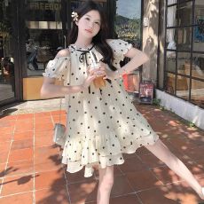 批发法式甜美露肩<b class='q'>波点</b><b class='q'>连衣裙</b>女夏季2026新款小个子气质蓬蓬短裙娃娃裙