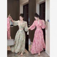 批发法式漂亮独特交叉领连衣裙甜美<b class='q'>套装</b>纯欲碎花夏季v绑带短款长袖上