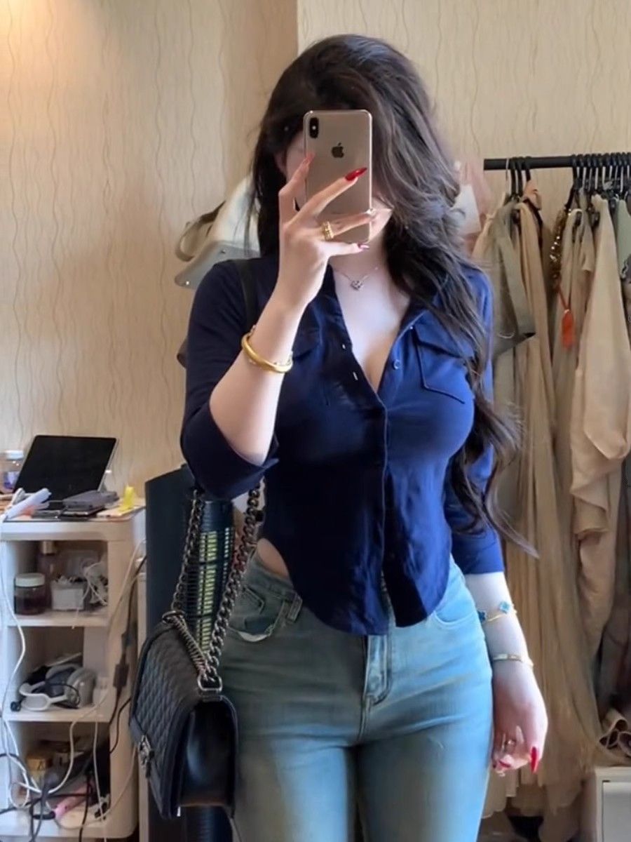 순수한 욕망 핫걸 바람 고급 센스 폴로 칼라 단추 여성 셔츠 가을 새로운 몸매 가꾸기 슬림해 보이는 디자인 센스 작은 대중 맨위