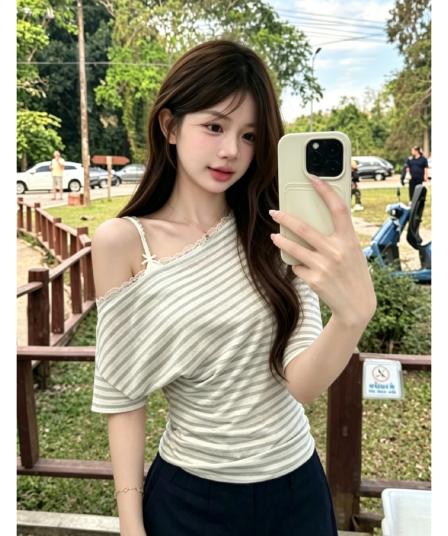 원본 순수한 욕망 부서 컬러 짜임 기사 여름 새로운 한 부서 달콤함 레이스 조각 비스듬한 어깨 스트라이프 블라우스 티셔츠