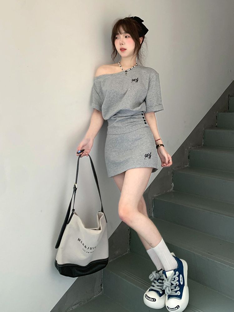 비스듬한 어깨 순수한 욕망 chic 달콤한 매운맛 착용 가져 가라. 고유 한 아름다운 꼬집기 허리 드레스 여름 아름다운 작은 치마 세트 여성 의류