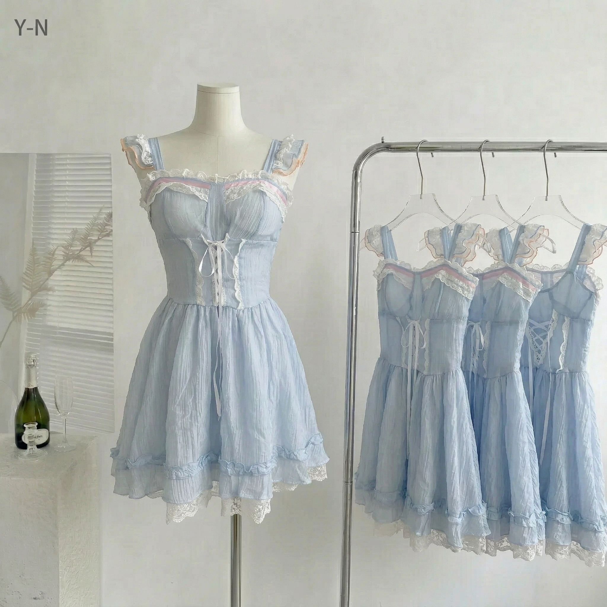 프랑스식 귀여운 소녀 센스 슈퍼 요정 파란색 레이스 레이스 스퀘어 입 칼라 슬립 여성 드레스 새로운 퍼프 미니 스커트
