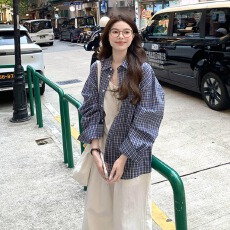 批发小众韩系格子衬衫女早秋新款百搭宽松慵懒风上衣外搭格纹衬衣<b class='q'>外套</b>