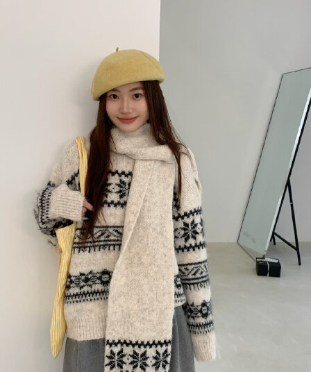 한 부서 새로운 패션 디자인 센스 라운드 넥 레트로 자카드 패치워크 색상 부드러운 찹쌀 니트 스웨터 여성 벨트 스카프 예쁜 스웨터