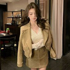 原版做法卡其色麂皮绒外套女小个子短款显瘦新款复古机车夹克皮衣
