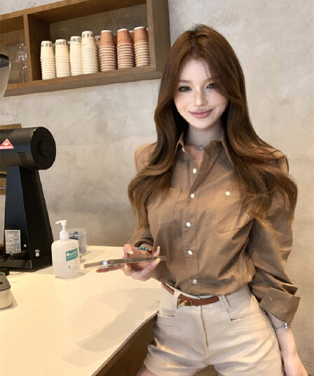 실사 정가 카키 색 레트로 긴팔 여성 셔츠 POLO 칼라 셔츠 캐주얼 반바지 하이웨이스트 한 마디 바지