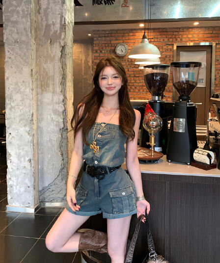 실사 정가 파란색 데님 반바지 여성 여름 새로운 디자인 센스 올인원 바지 원피스 반바지
