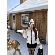 批发实拍实价轻绒小暖包<b class='q'>甜美</b>自带手套毛领羽绒服