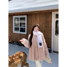 批发实拍实价仿花狐貂氛围感环保皮草一体外套加厚百搭时尚